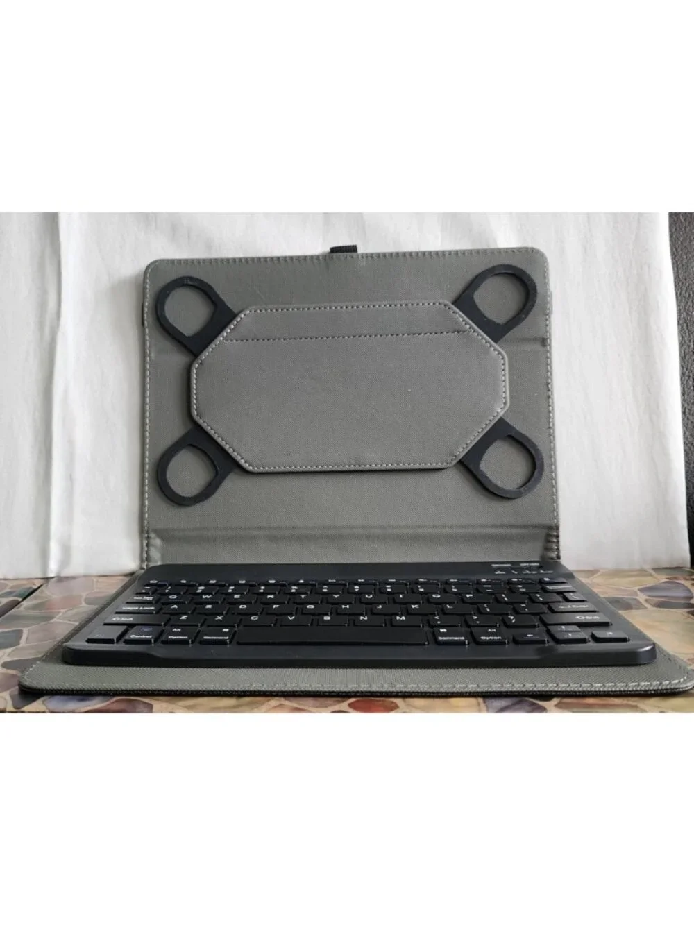9-11 in Universal Talble Case w/Keyboard